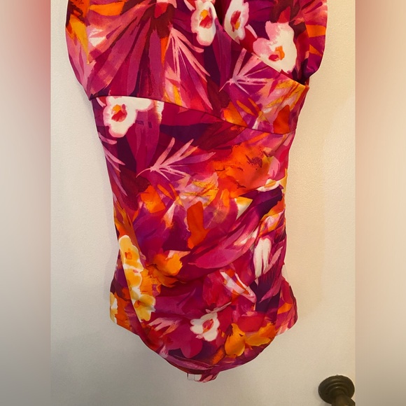 Maxine of Hollywood Floral One Piece Swimsuit - Size 10 - Picture 4 of 11